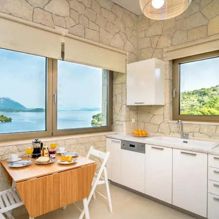 Villa Spilia Bay House