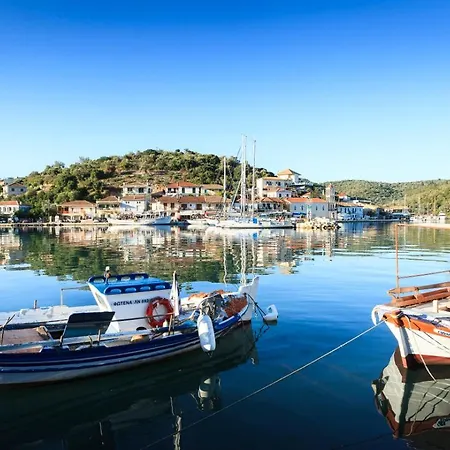 Villa Spilia Bay House *